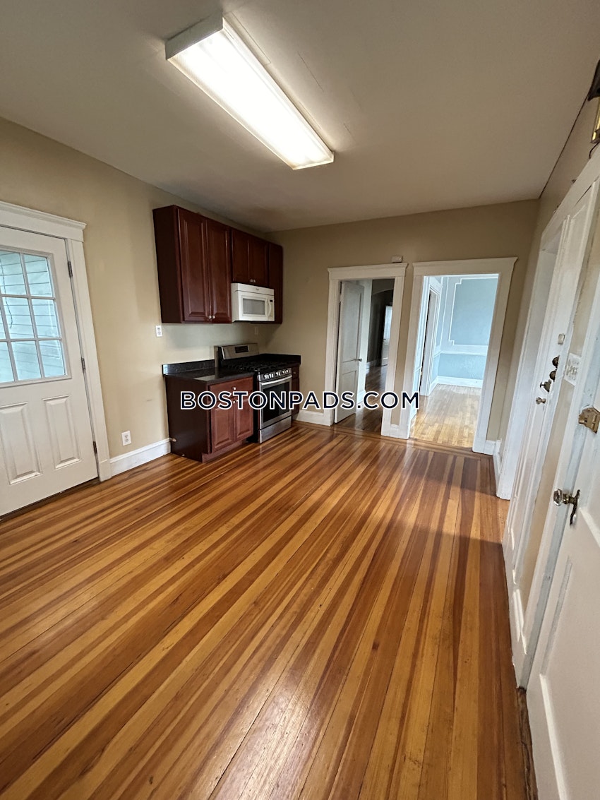 EVERETT - 3 Beds, 1 Bath - Image 31