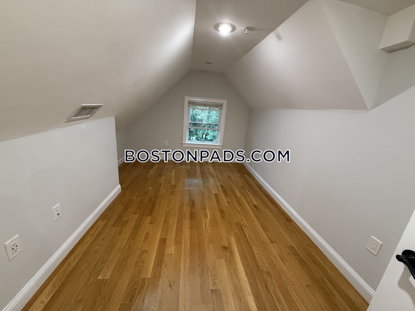 Boston - $4,100+ /month