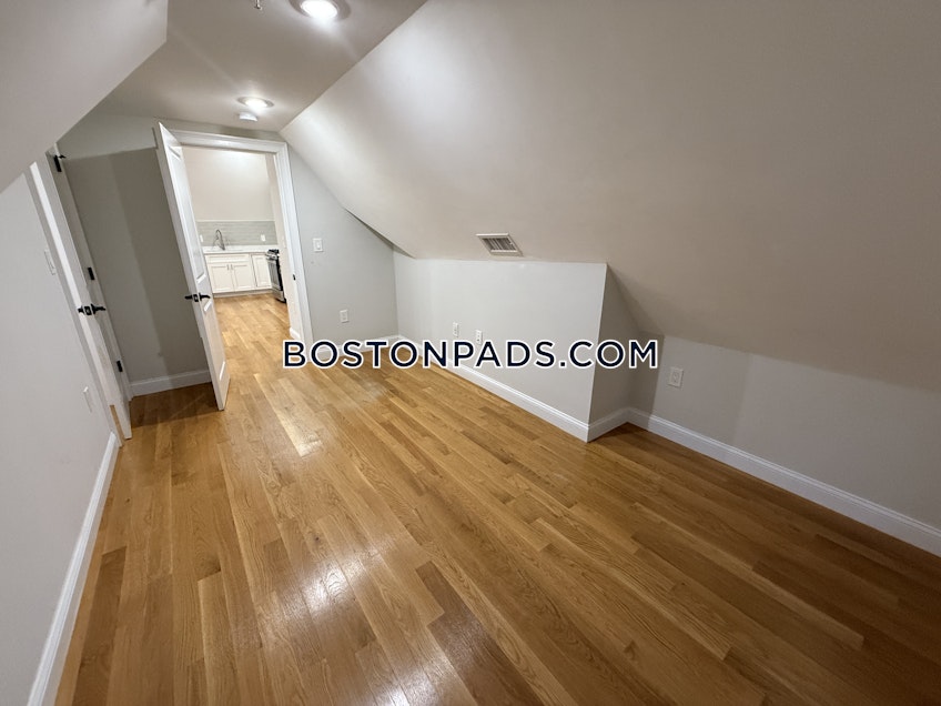Boston - $4,100+ /month