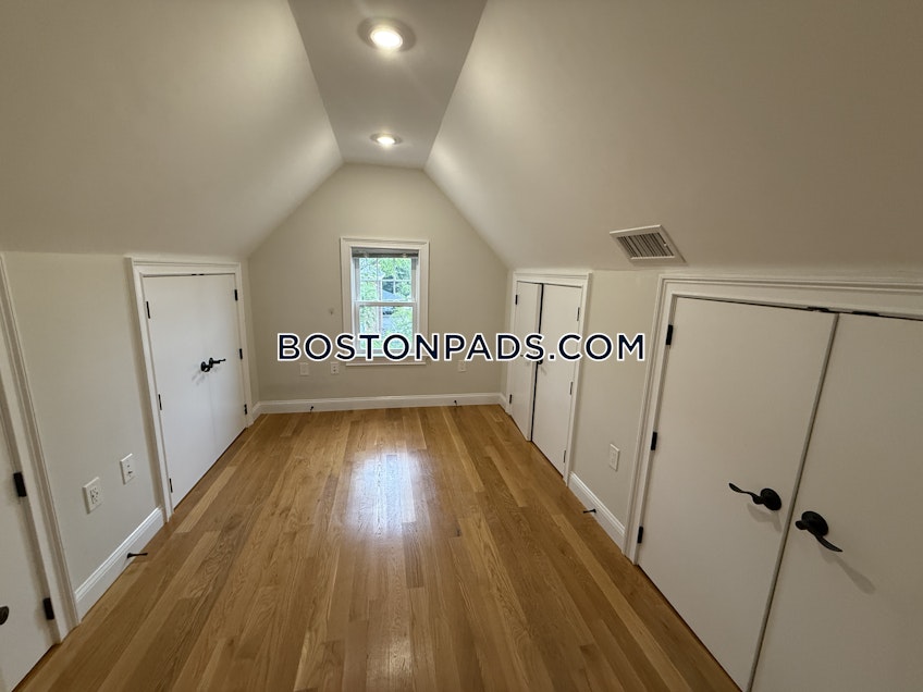 Boston - $4,100+ /month