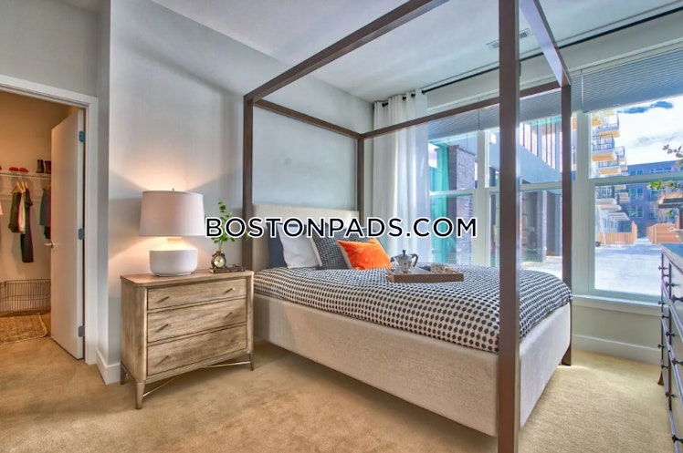 Revere Beach Pkwy, Everett