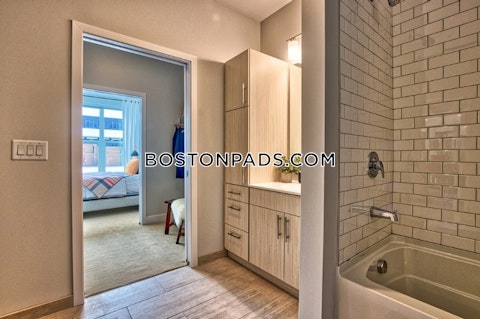 Revere Beach Pkwy Everett photo 6