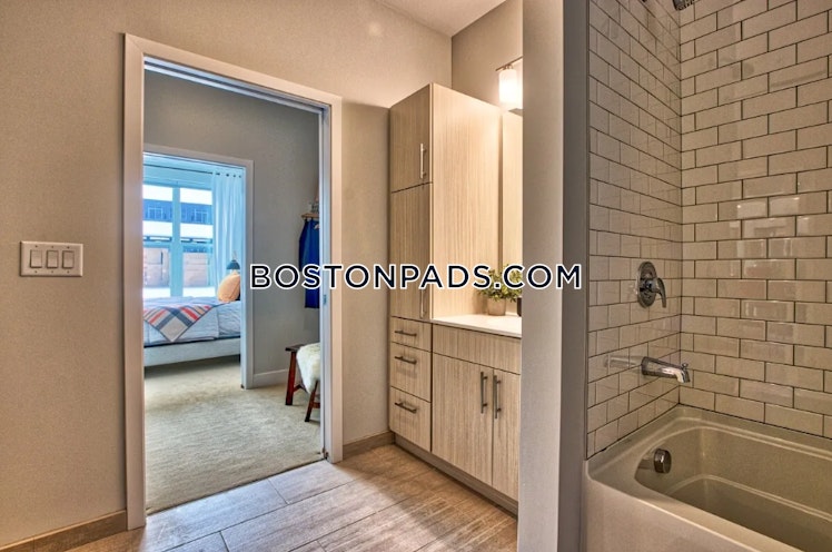 Revere Beach Pkwy, Everett