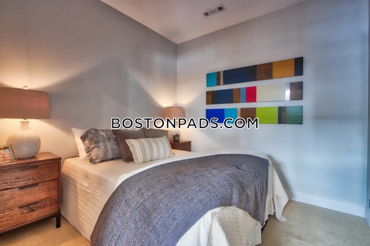 Revere Beach Pkwy, Everett