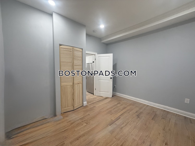 Townsend St., Boston