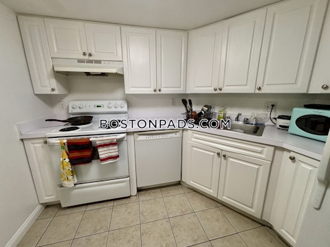 Beacon St. Brookline photo 4