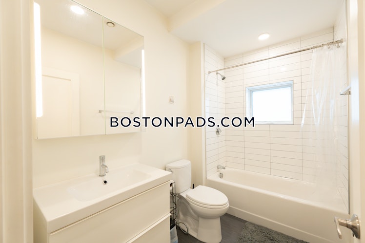 Colonial Ave., Boston