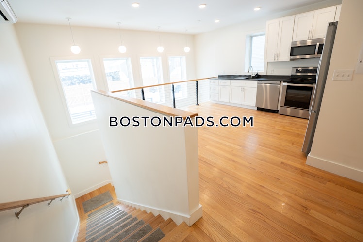 Colonial Ave., Boston