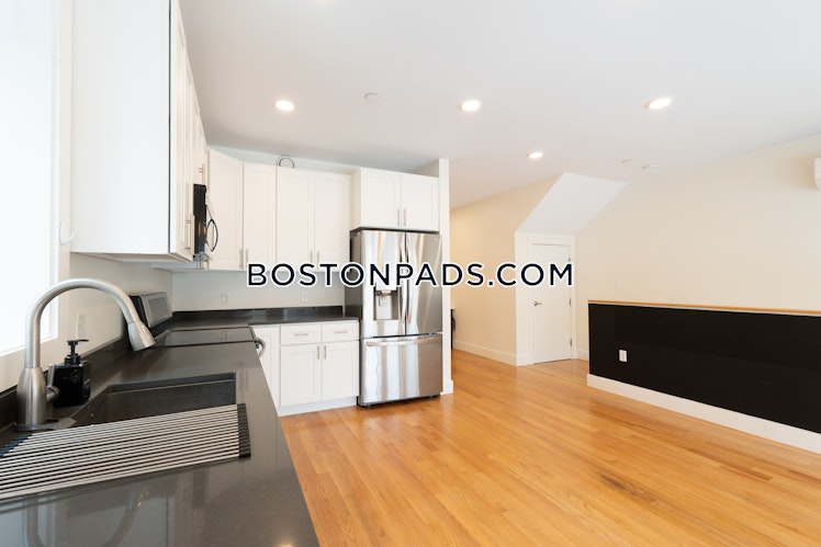 Colonial Ave., Boston