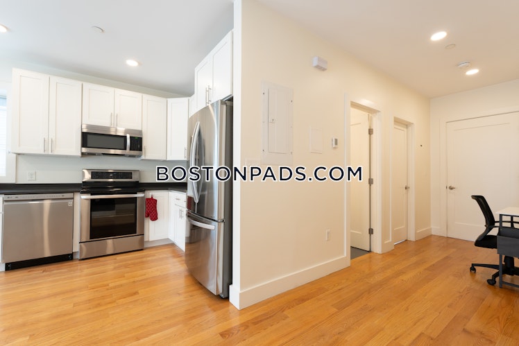 Colonial Ave., Boston