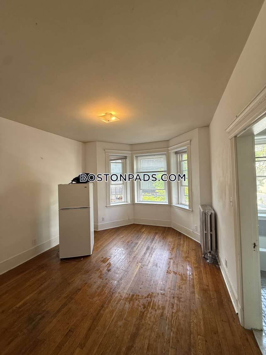 Boston - $2,250+ /month