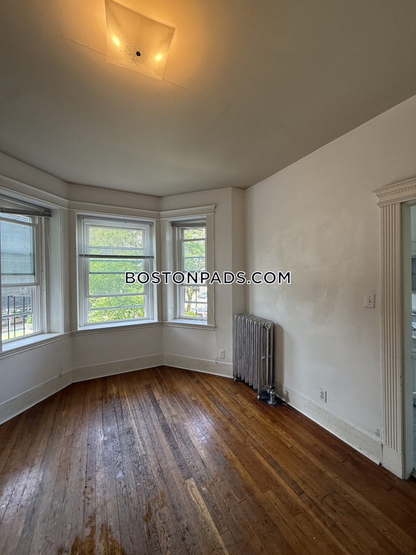 Boston - $2,250+ /month