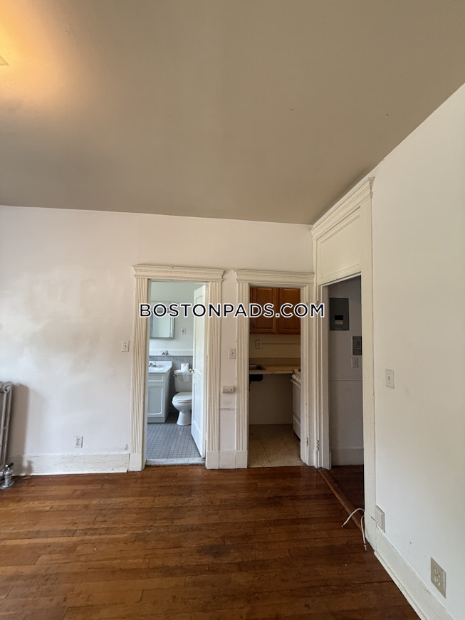 Boston - $2,250+ /mo