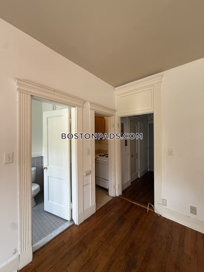 Boston - $2,250+ /mo