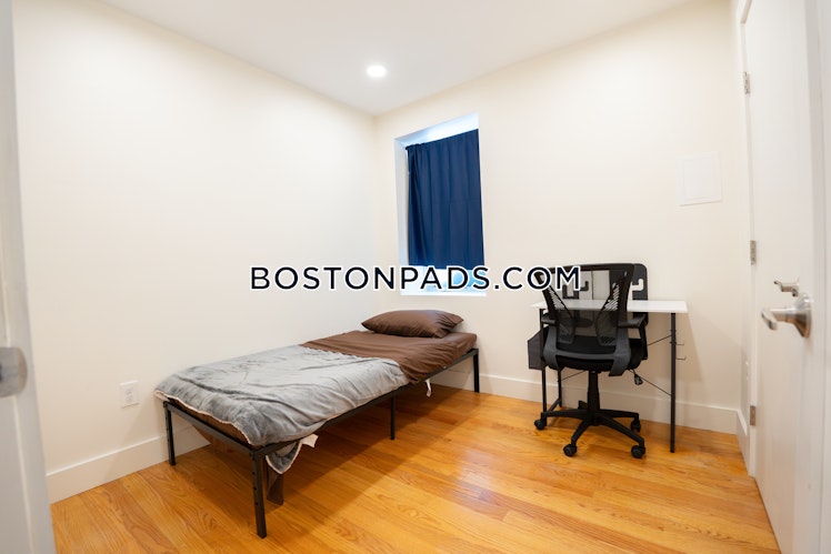 Colonial Ave., Boston