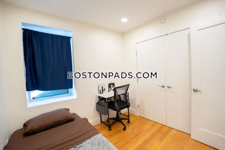 Colonial Ave., Boston