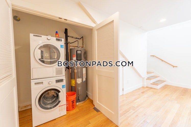 Colonial Ave., Boston