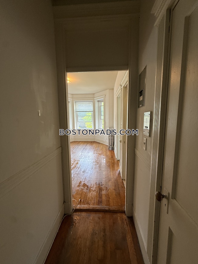 Boston - $2,250+ /mo