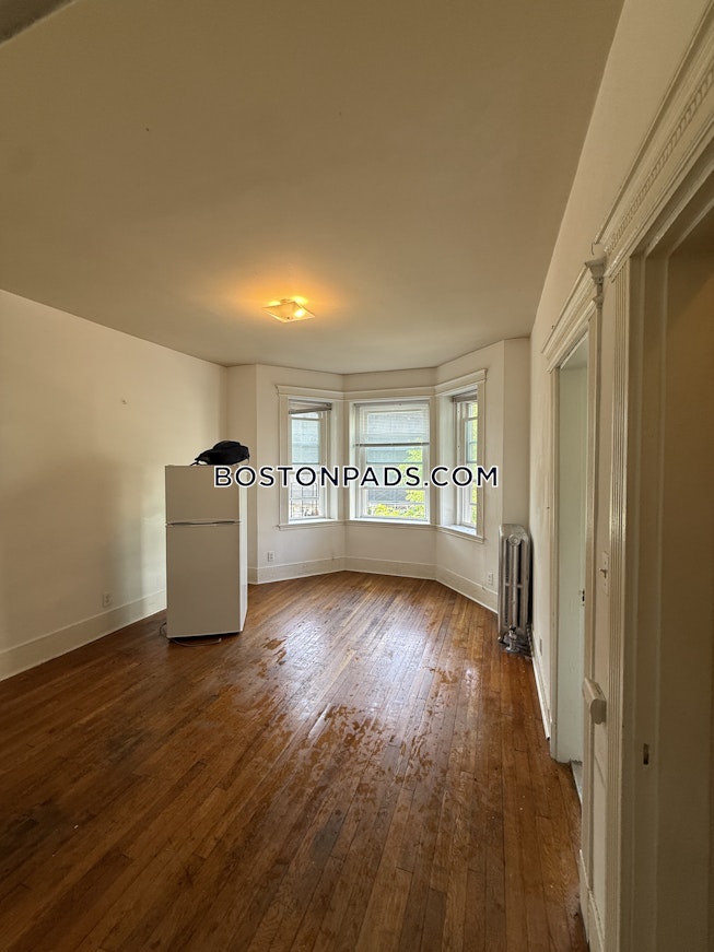 Boston - $2,250+ /mo