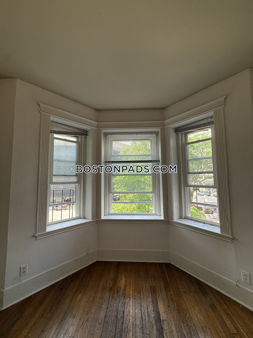 Boston - $2,250+ /month