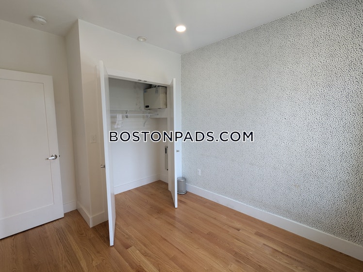 Colonial Ave., Boston