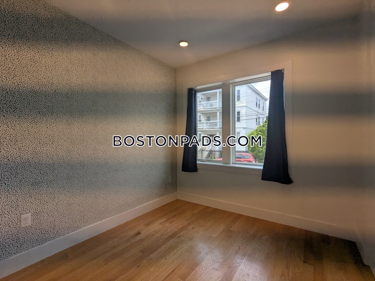 Colonial Ave., Boston