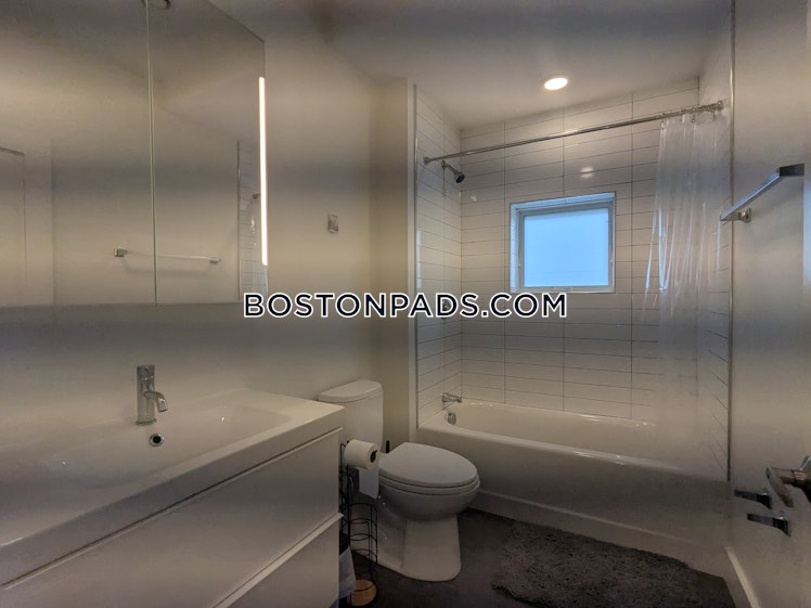 Colonial Ave., Boston