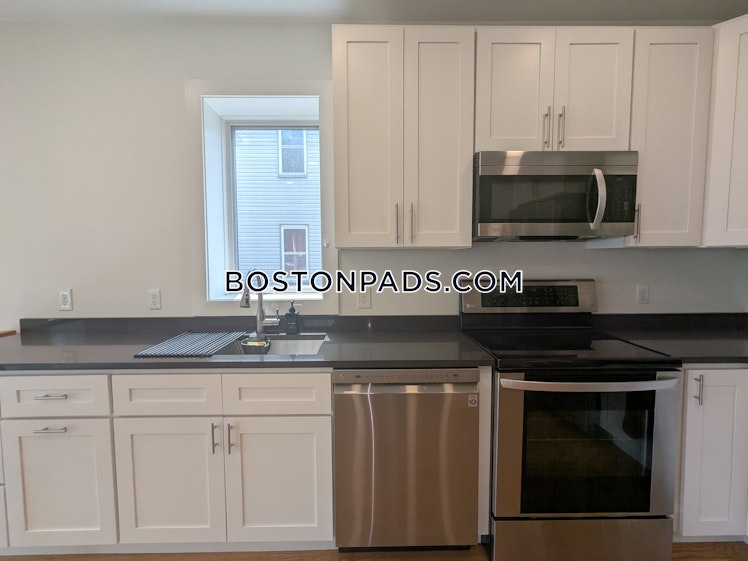 Colonial Ave., Boston