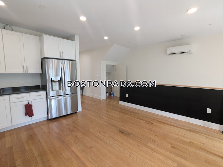 Colonial Ave., Boston