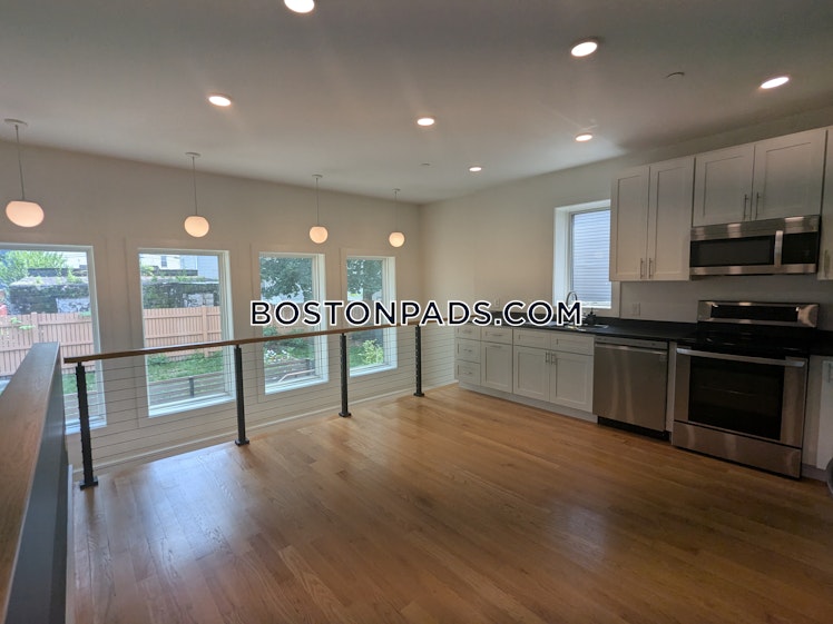 Colonial Ave., Boston