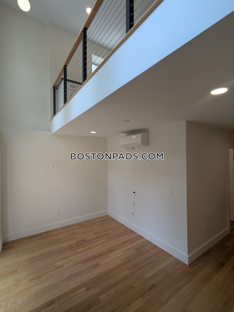 Colonial Ave., Boston