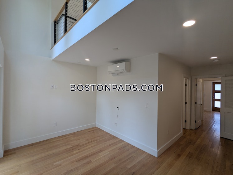 Colonial Ave., Boston