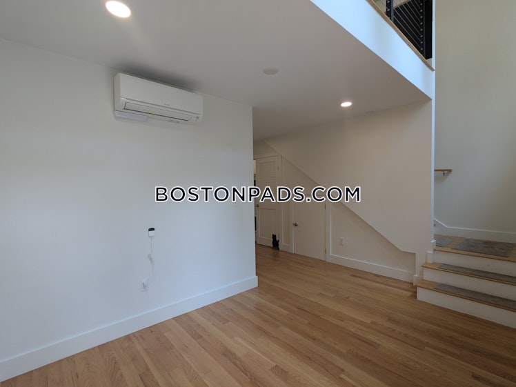 Colonial Ave., Boston