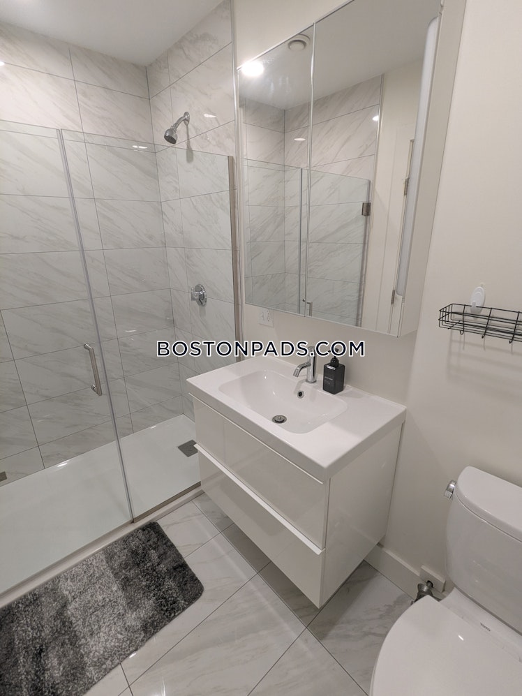 Colonial Ave., Boston