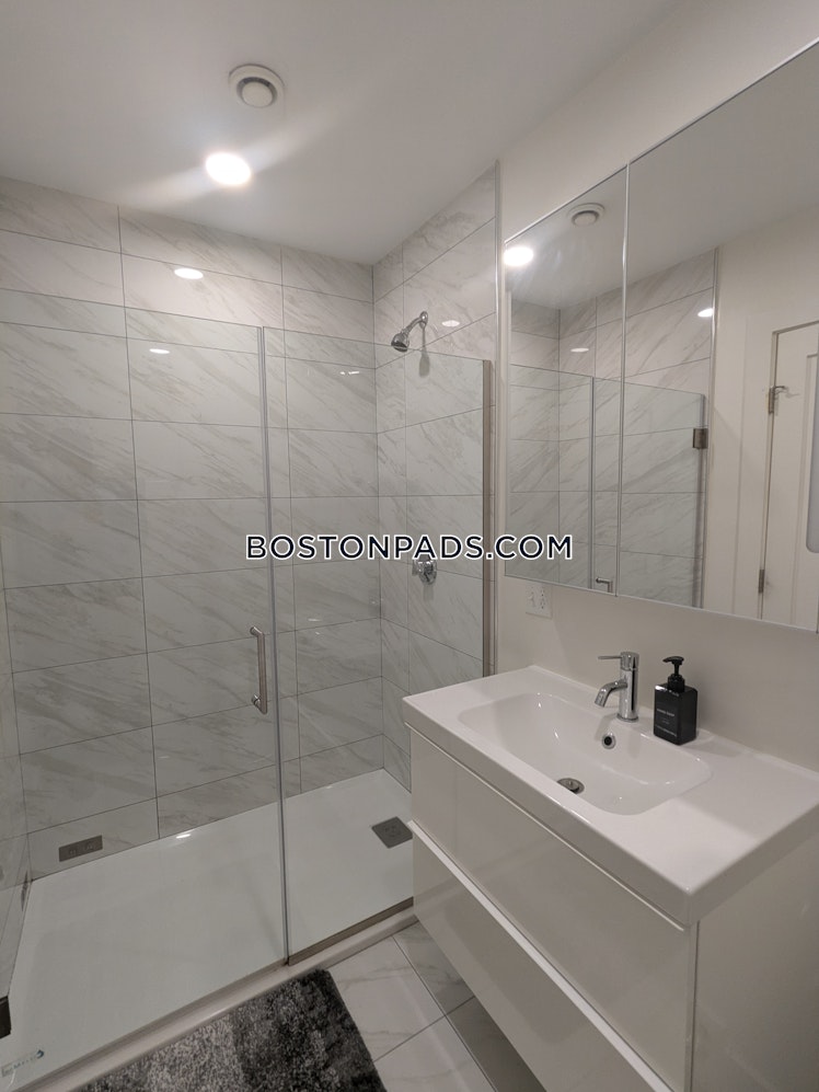 Colonial Ave., Boston