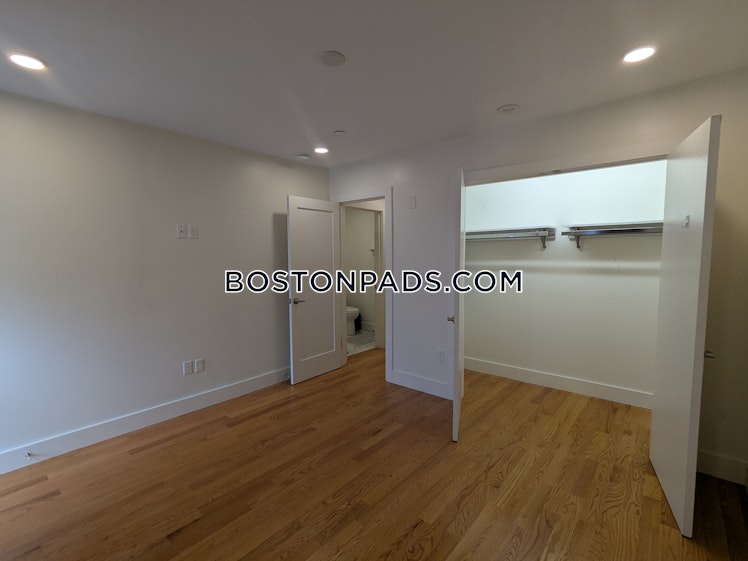 Colonial Ave., Boston