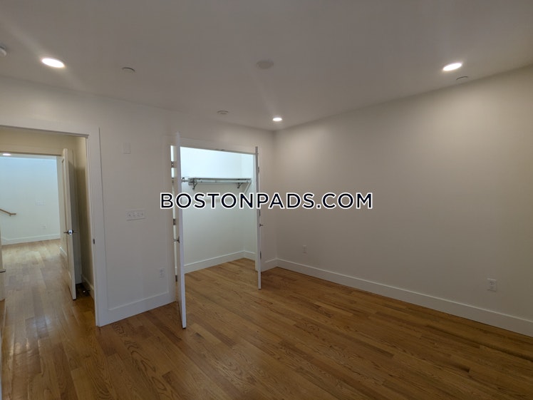 Colonial Ave., Boston