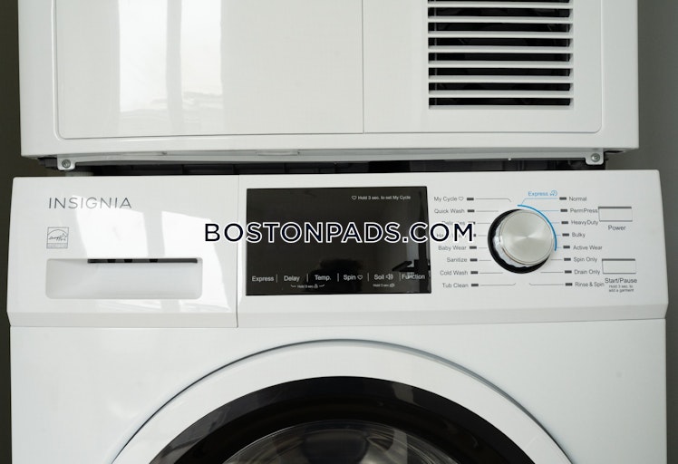 Hichborn St., Boston