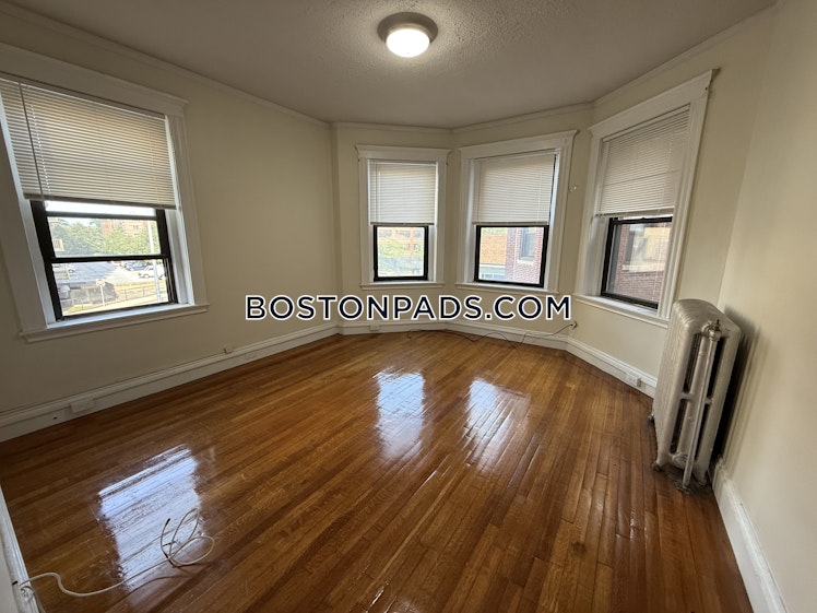 Washington St., Malden