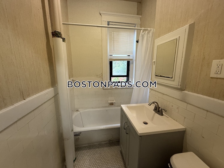 Washington St., Malden