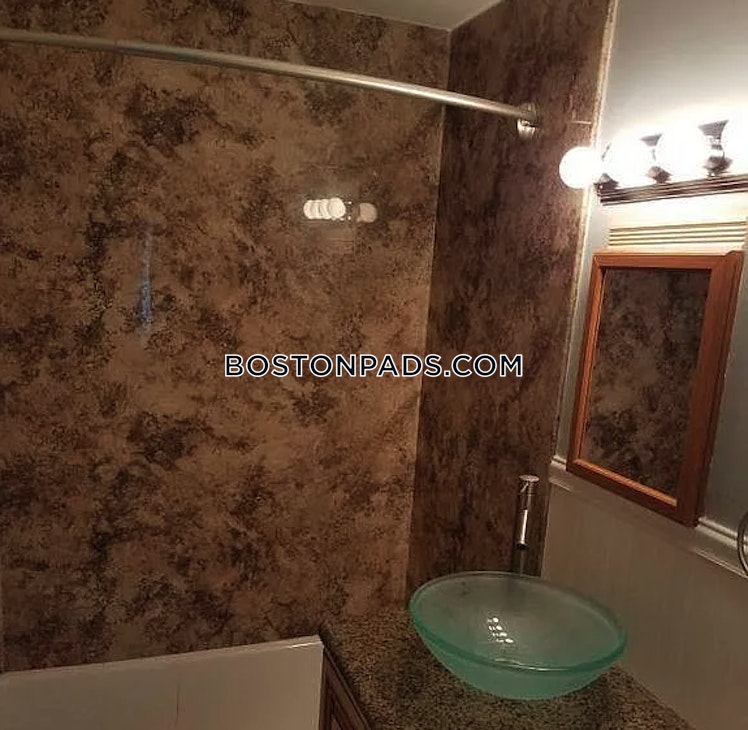 University Rd., Brookline