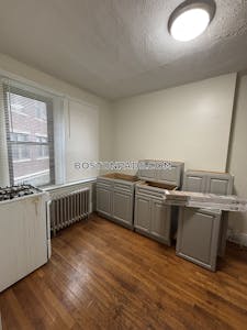 Medford Apartment for rent 1 Bedroom 1 Bath  Medford Square - $1,900 No Fee