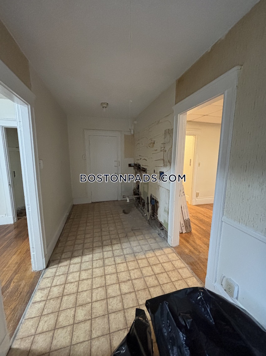 Medford - $1,900+ /month