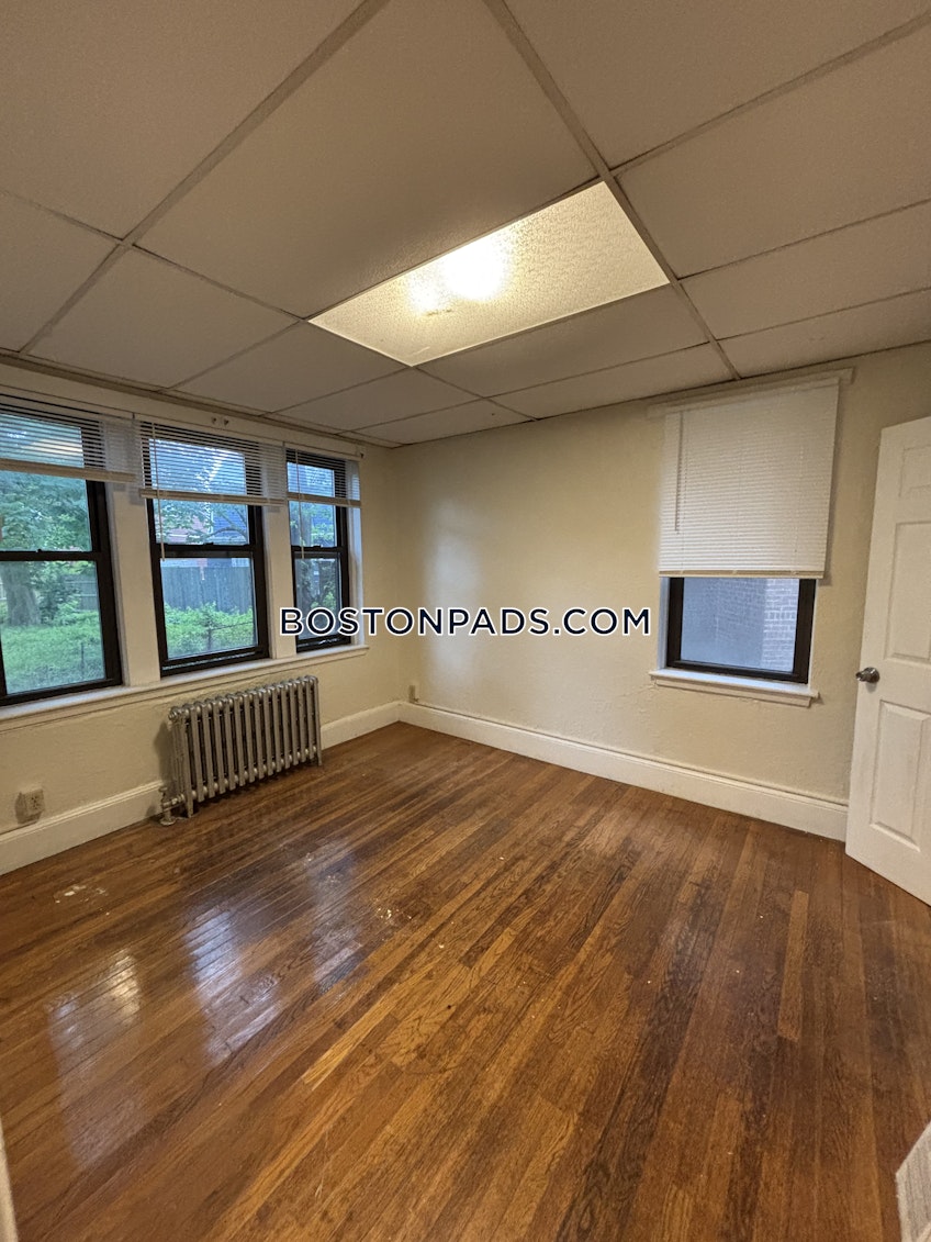 Medford - $1,900+ /month