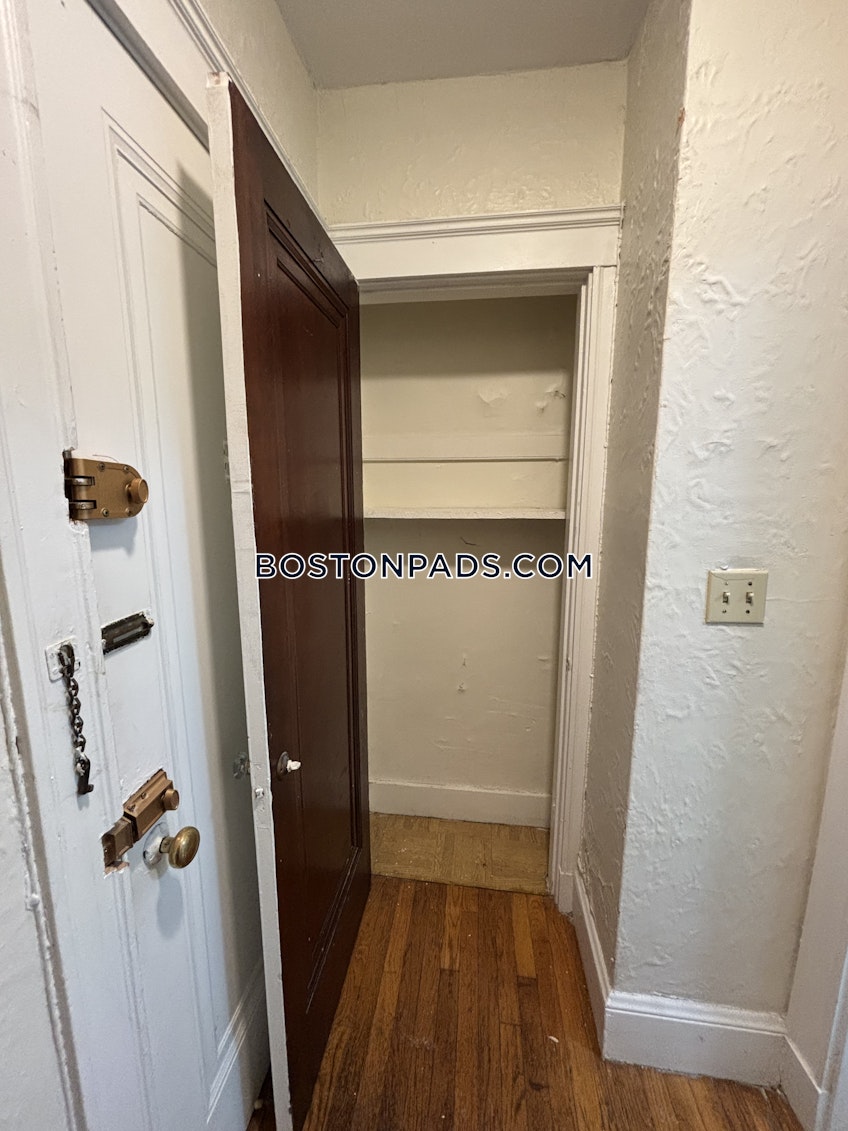 Medford - $1,900+ /month