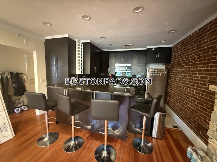 Beacon St, Brookline