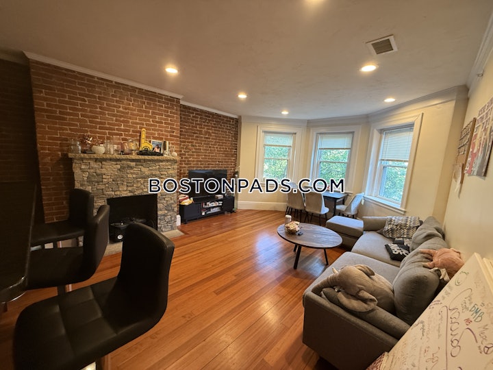 brookline-apartment-for-rent-3-bedrooms-2-baths-washington-square-5300-8031845 