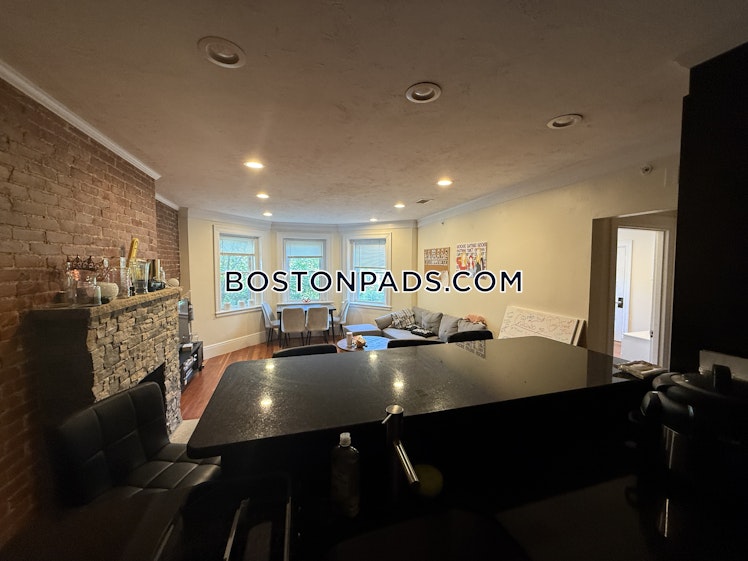 Beacon St, Brookline