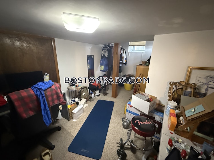 South Crescent Circuit, Boston