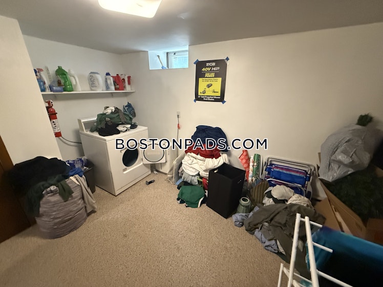 South Crescent Circuit, Boston